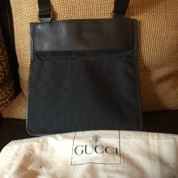 Authentic Gucci Black Crossbody Bag - Picture 1 of 11